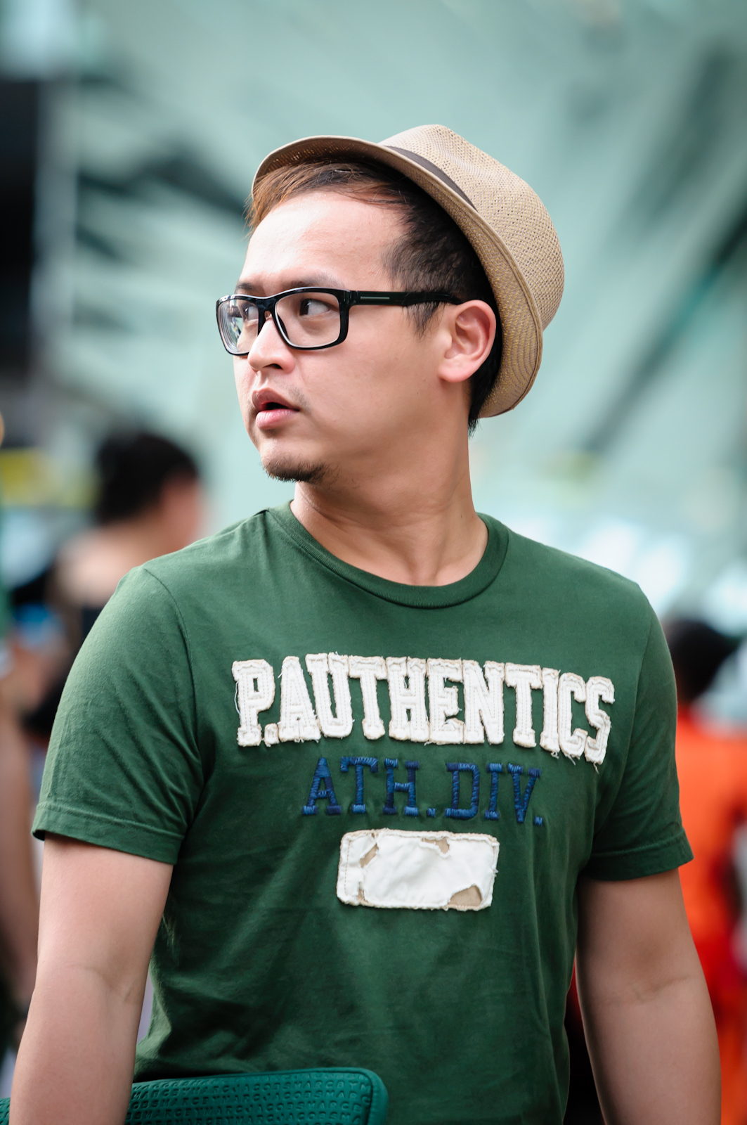 Street photography - Man wearing glasses and a hat