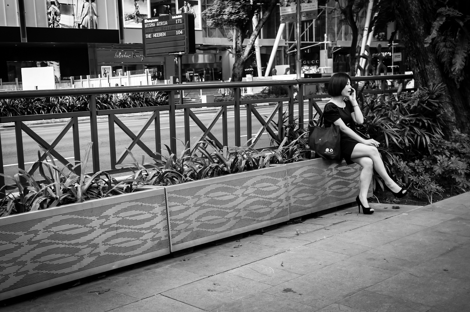 Street photography - Woman smoking